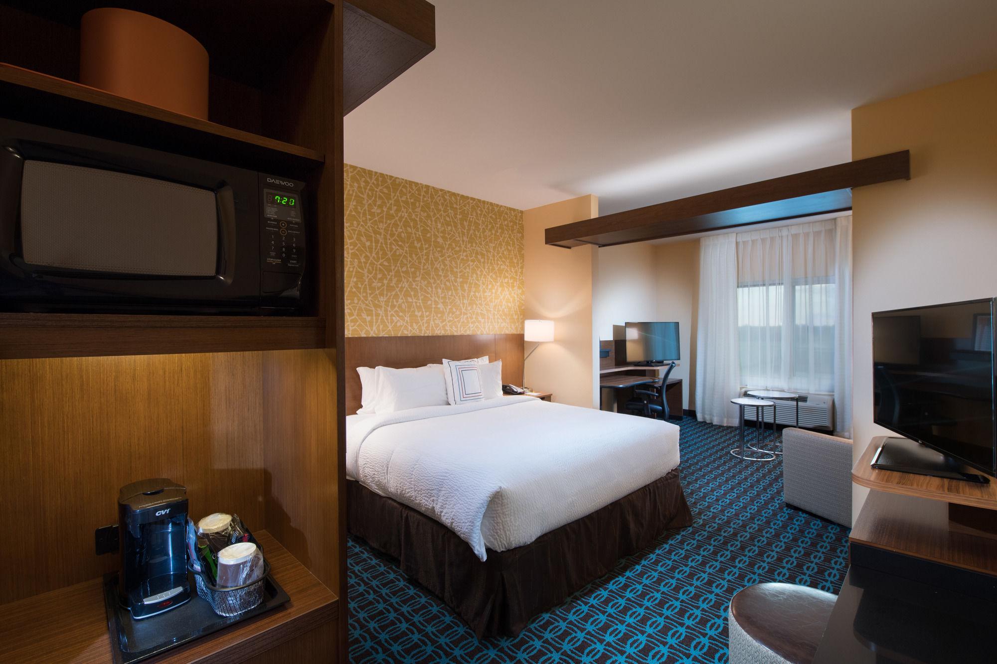 Fairfield Inn & Suites By Marriott Panama City Beach Upper Grand Lagoon Экстерьер фото