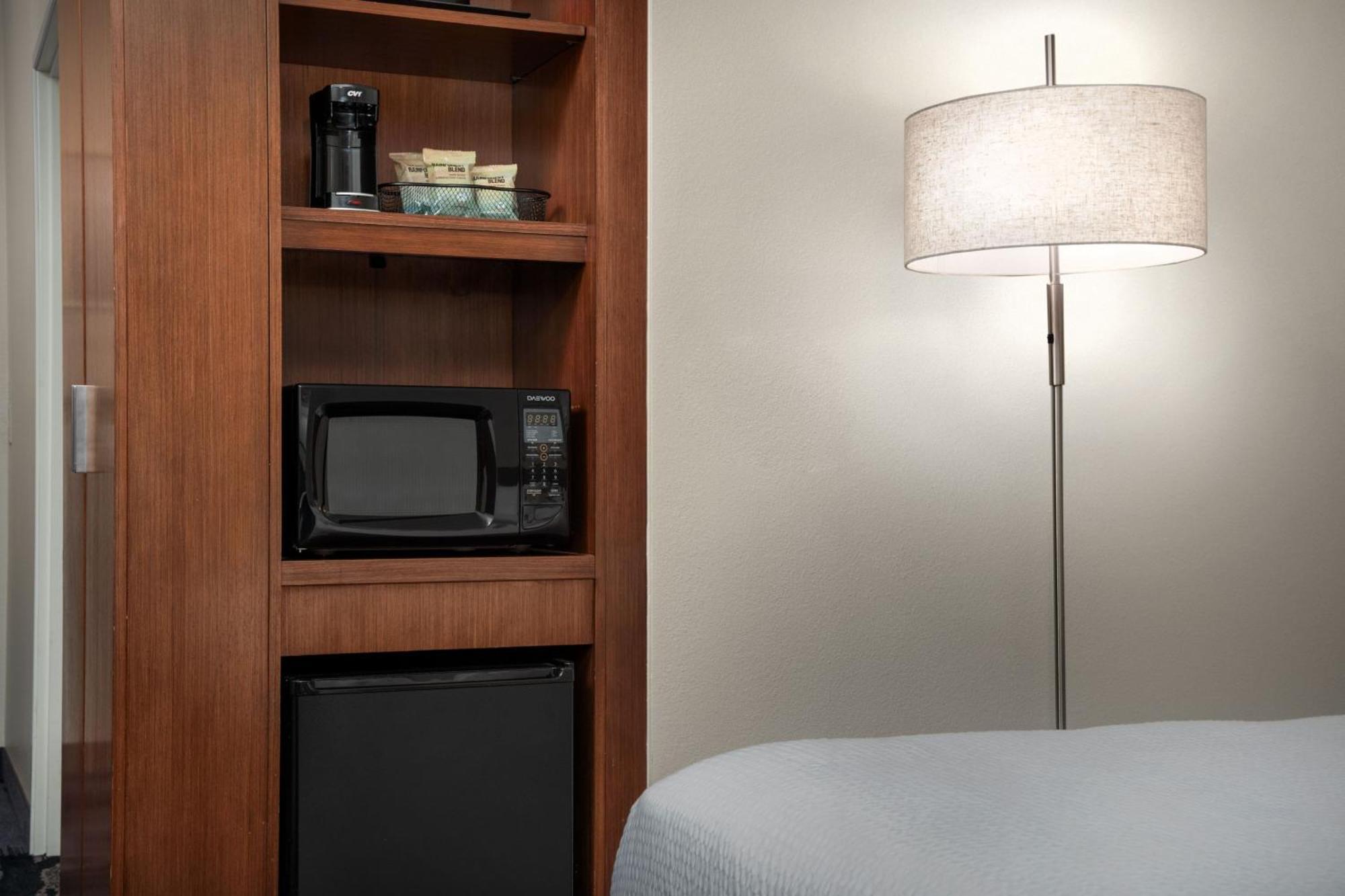 Fairfield Inn & Suites By Marriott Panama City Beach Upper Grand Lagoon Экстерьер фото