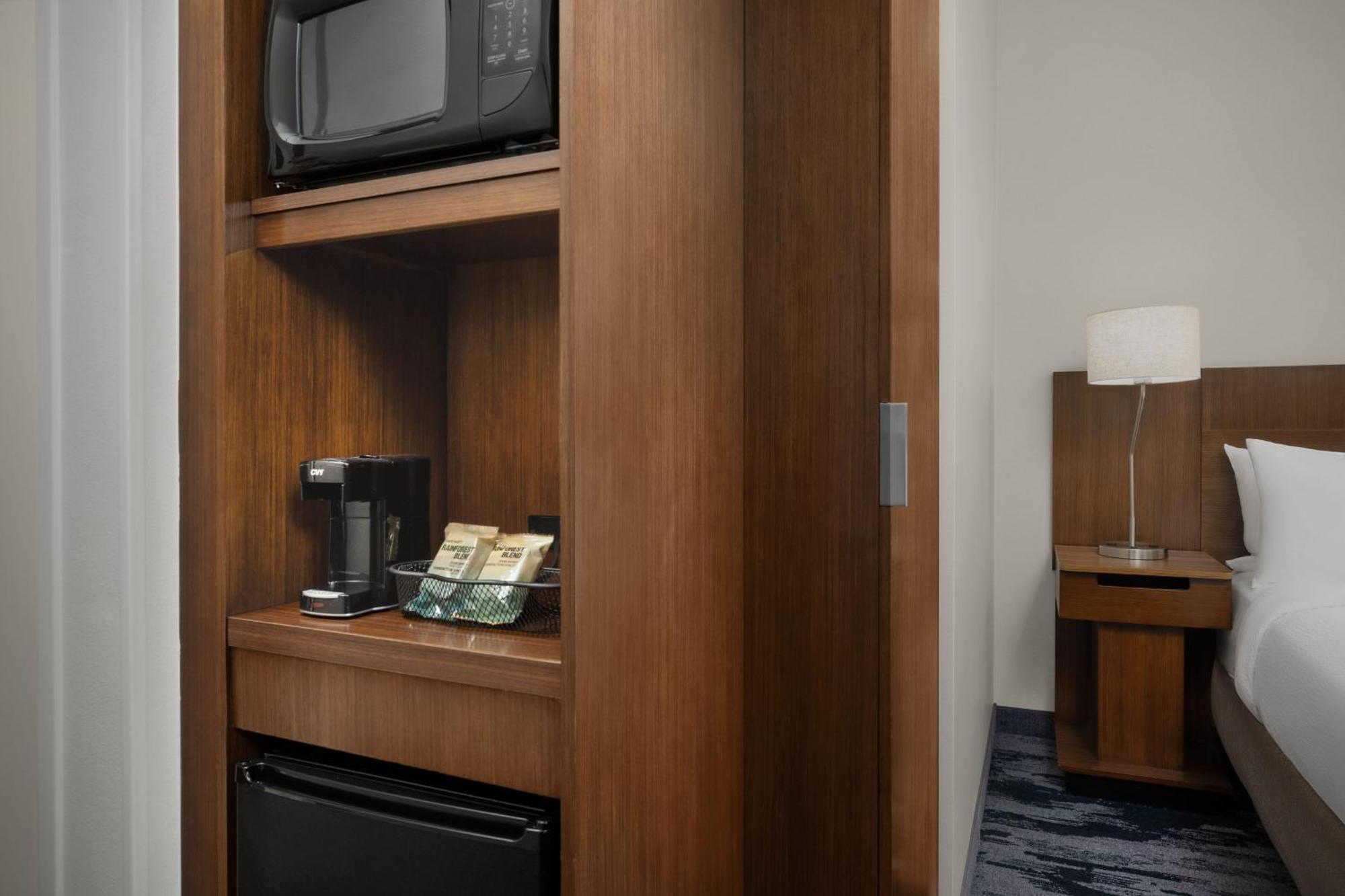 Fairfield Inn & Suites By Marriott Panama City Beach Upper Grand Lagoon Экстерьер фото